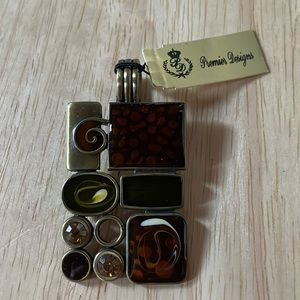 Vintage pretty amber, green & antique gold color pendant by Premier Designs.